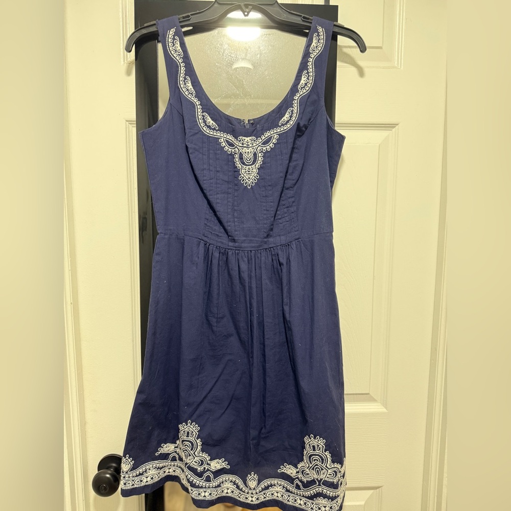 Vineyard Vines Navy Dress with White Embroidery